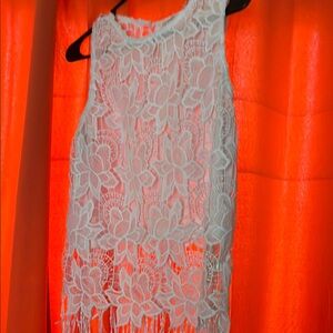 Elegant White Lace Sleeveless Top